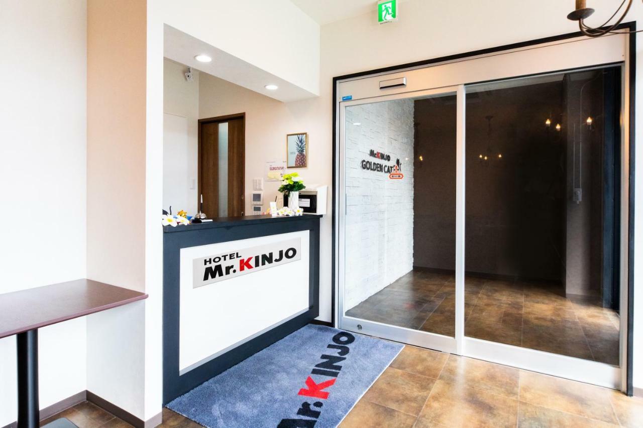 Hotel Mr.Kinjo Golden Cats Ishigaki  Exterior photo